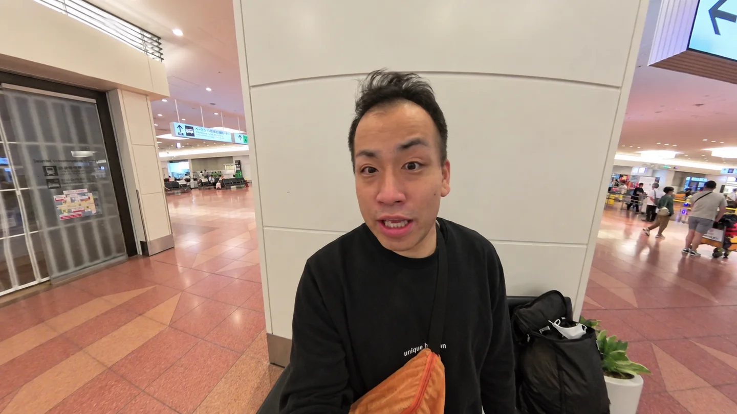 深夜の羽田空港第3ターミナルに到着したTomo