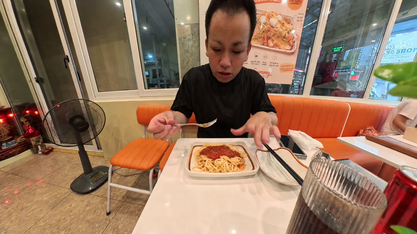 Sammyで食べたミートソースパスタ