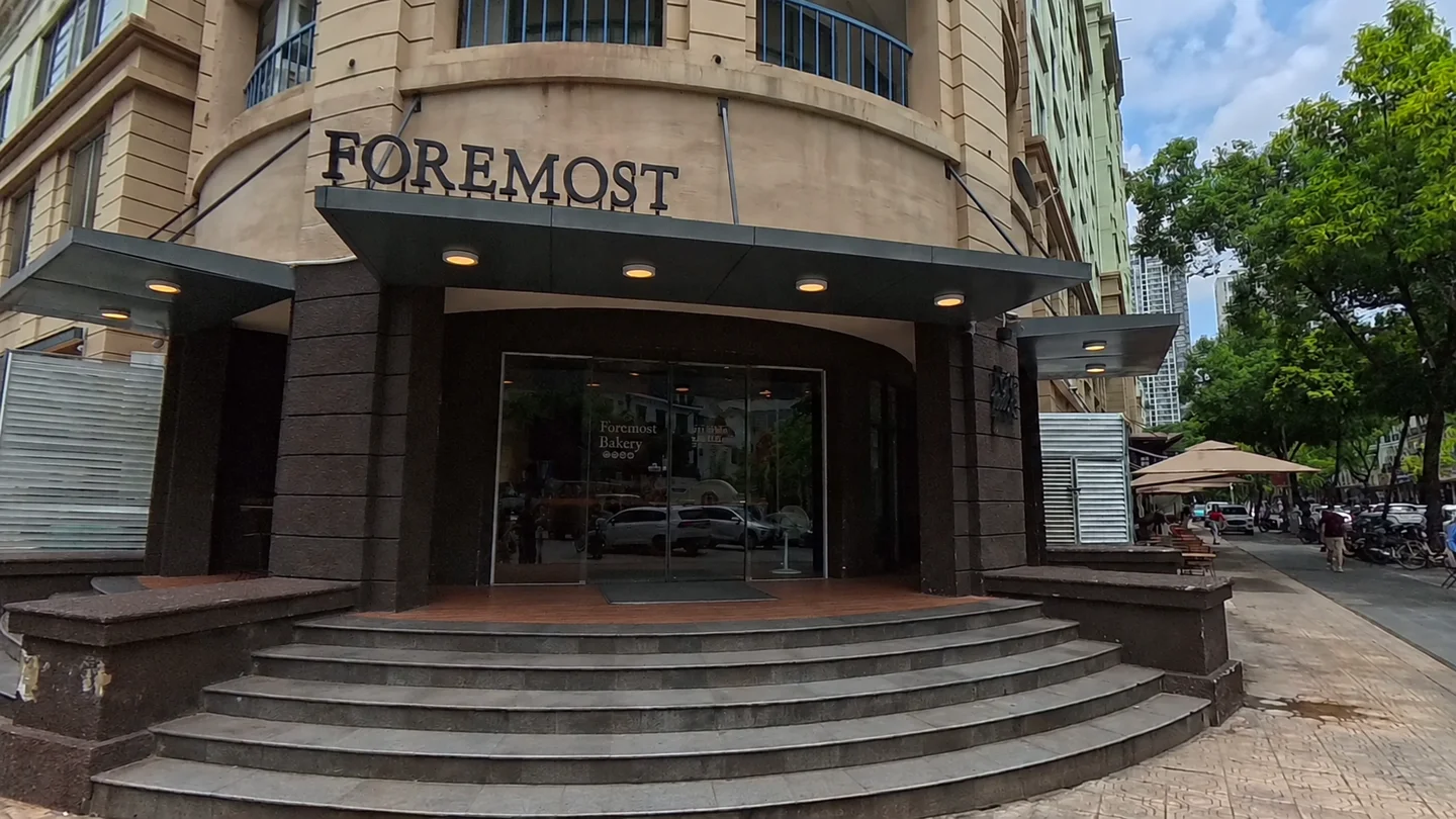 Foremost Mỹ Đìnhの入口と外観