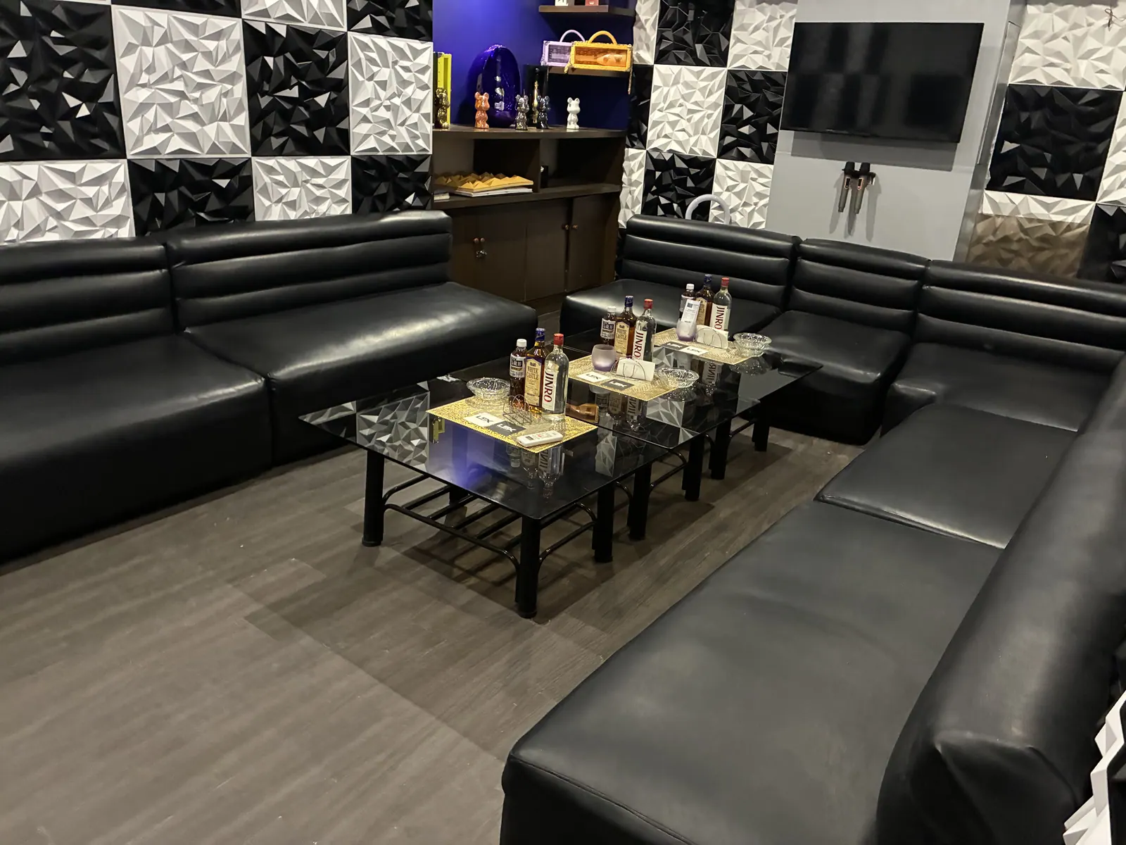 LEX Music LoungeのVIPソファ席
